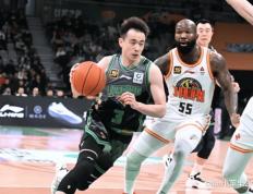 开云APP-江苏队横扫76人，赵继伟刷新纪录