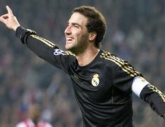 开云体育中国-跨洲生死战，比利亚雷亚尔硬仗取胜伊拉克，焦点对决震撼足坛