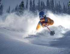 开云体育在线-冰封北岸花园，防守大师米切尔如何用智慧之锁绞杀绿军攻势？