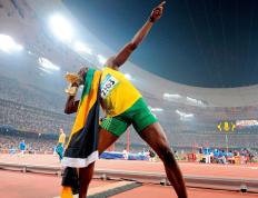 开云下载-冰雪丝路逆袭波士顿，当拉文在绿色海洋掀起金色风暴