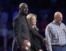 开云体育APP下载-乔丹助力黄蜂大胜骑士，开启新赛季好局