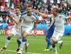 开云体育官方网站-捷克迎战英格兰：看谁更胜一筹