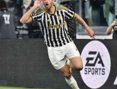 开云APP-尤文图斯主场战胜都灵，取得胜利