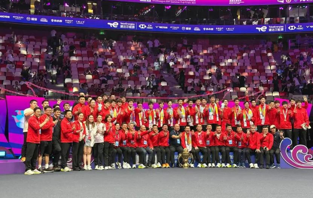 开云官方app入口-星光璀璨球队斩获三分,豪取胜利