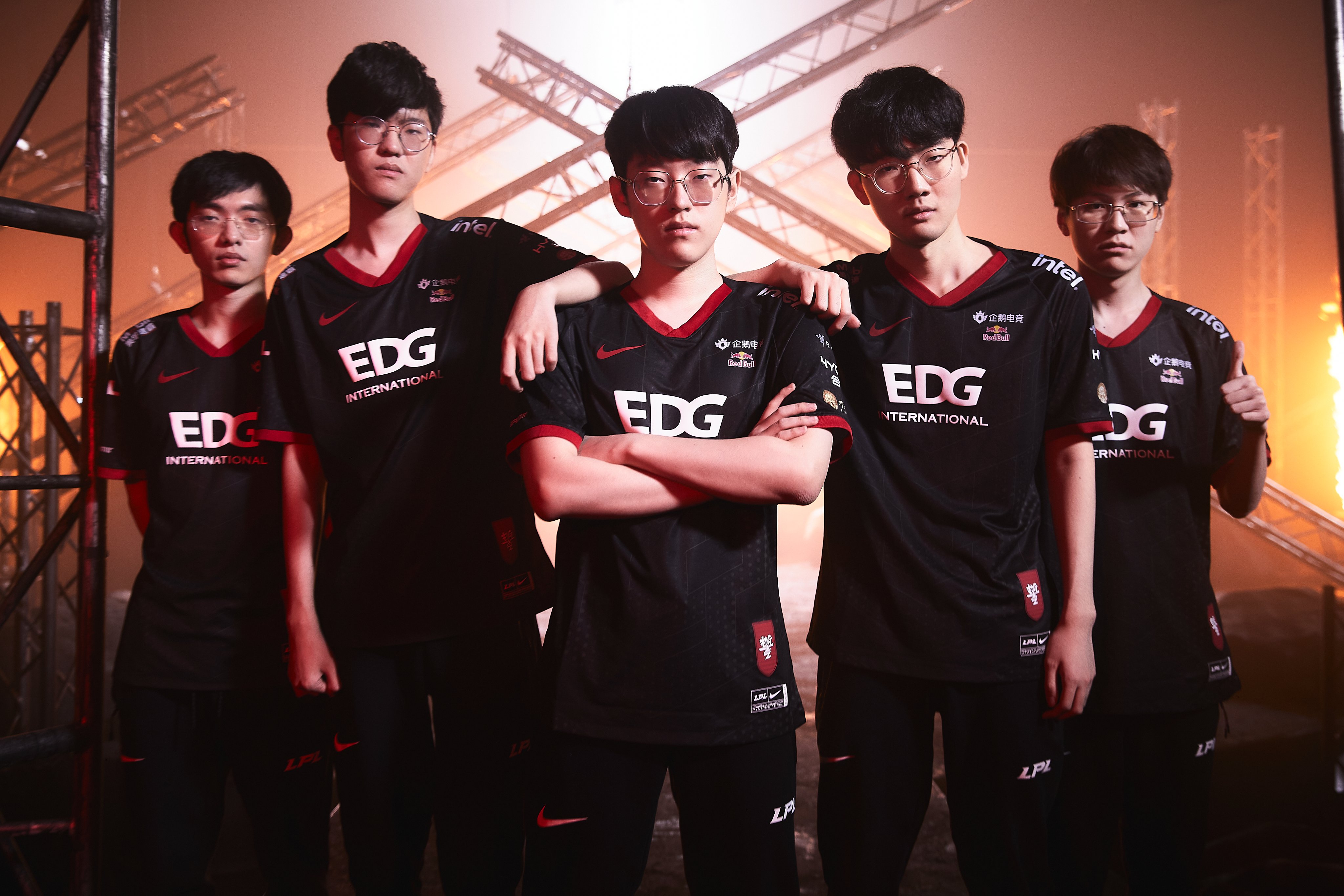 开云体育登录-包含DK险胜G2，Meiko关键团战开团秒人宿敌对决入围赛，让粉丝疯狂欢呼的词条