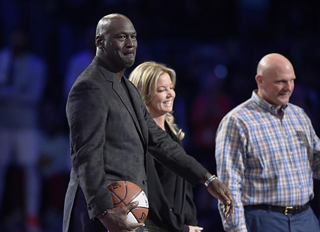 开云体育APP下载-乔丹助力黄蜂大胜骑士,开启新赛季好局