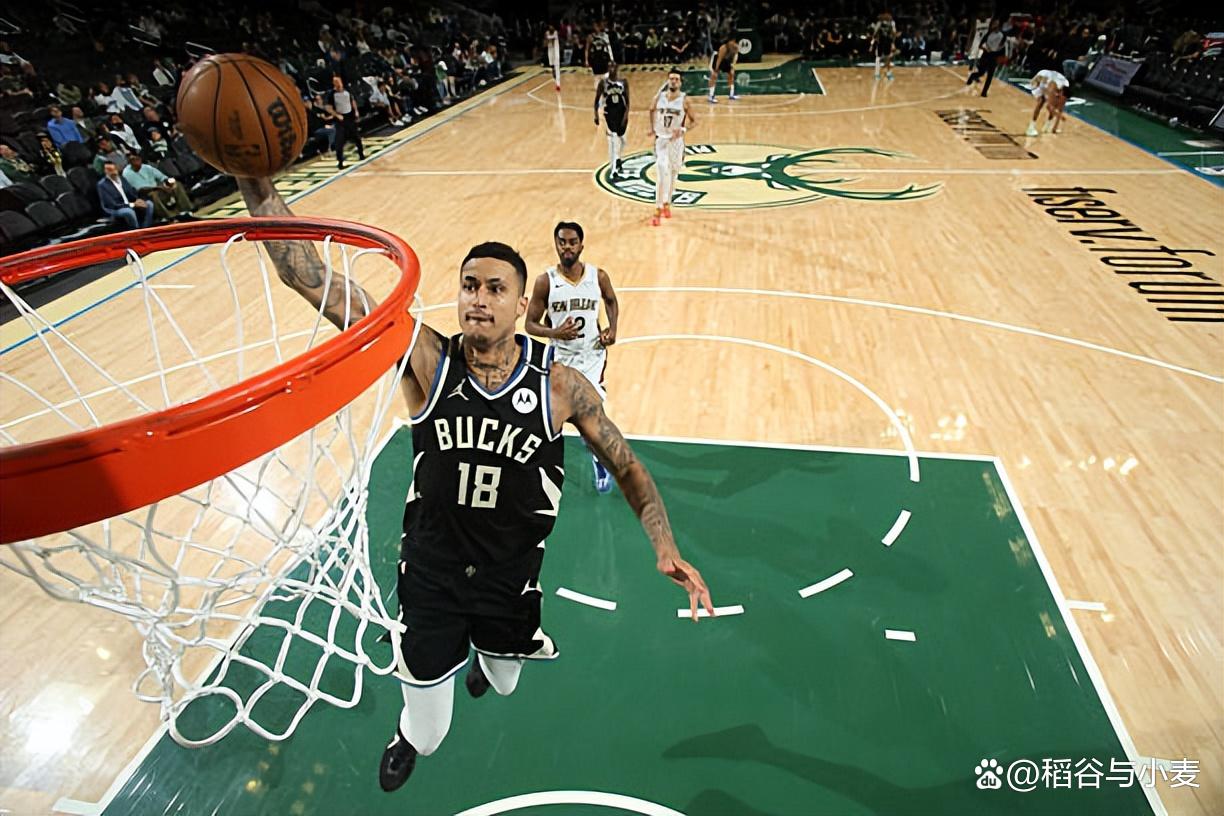 开云体育官方网站-雄鹿队在季后赛中展现出强大的实力