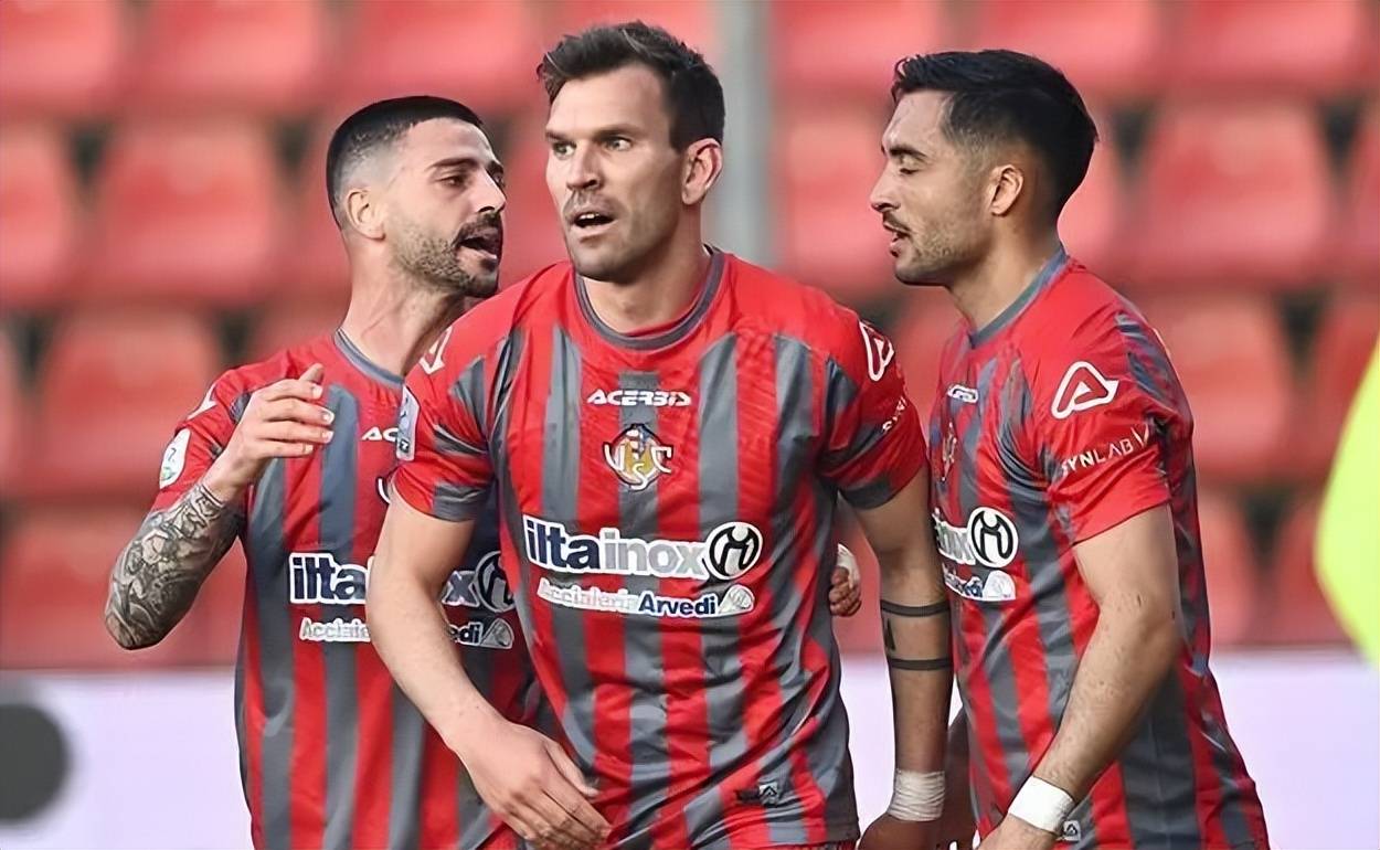 开云体育中国-关于萨索洛中场组织进攻，打破对手防线的信息