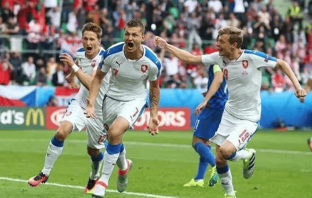 开云体育官方网站-捷克迎战英格兰：看谁更胜一筹