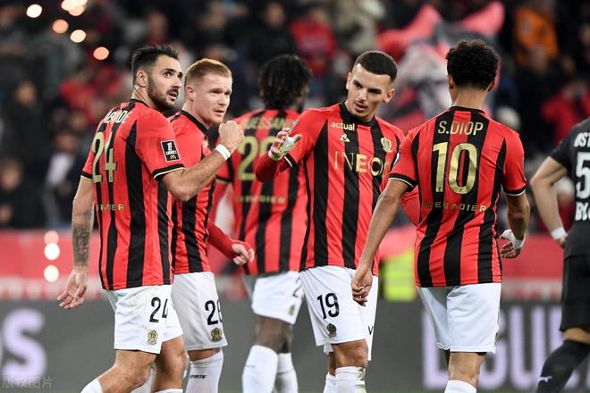 开云APP-法国联赛中球队实力均匀争夺激烈