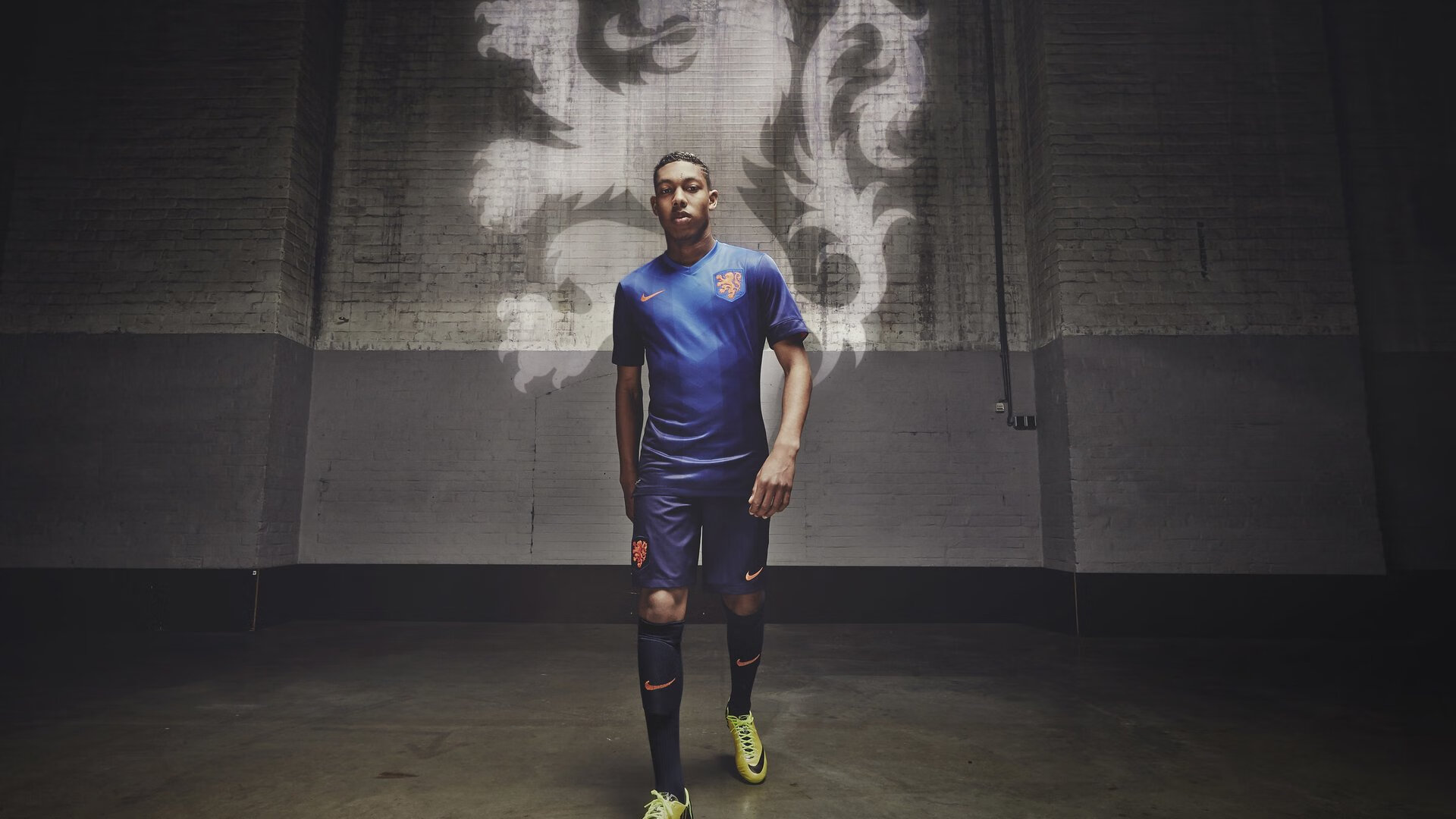 开云官方app入口-巴黎连线克罗地亚,莱奥如何化身精密电路,稳定输出不掉线